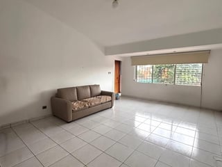 📍 CASA EN VENTA – 3 HAB + PISCINA | FUERA DE GARITA | ZONA 15, VH3 - 2