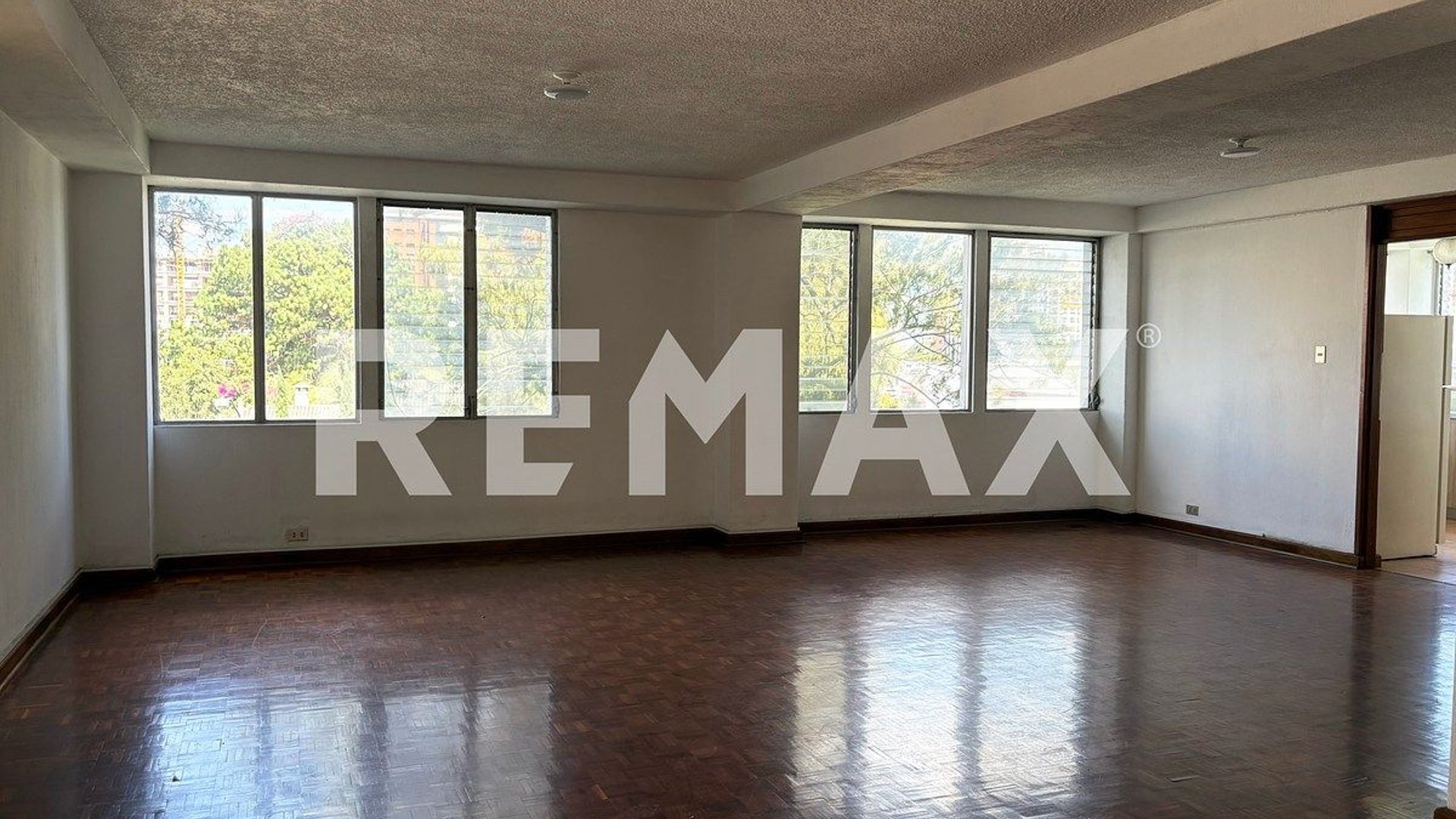 Apartamento Venta | Condominio Zona 10 - Miniatura 3