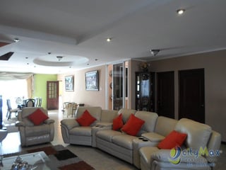 Hermosa Casa en Venta en Carretera a El Salvador - 5