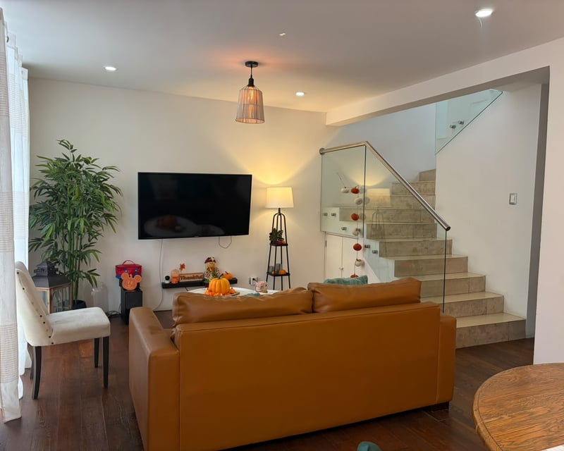 Casa Moderna en Condominio María Luisa ref-6144