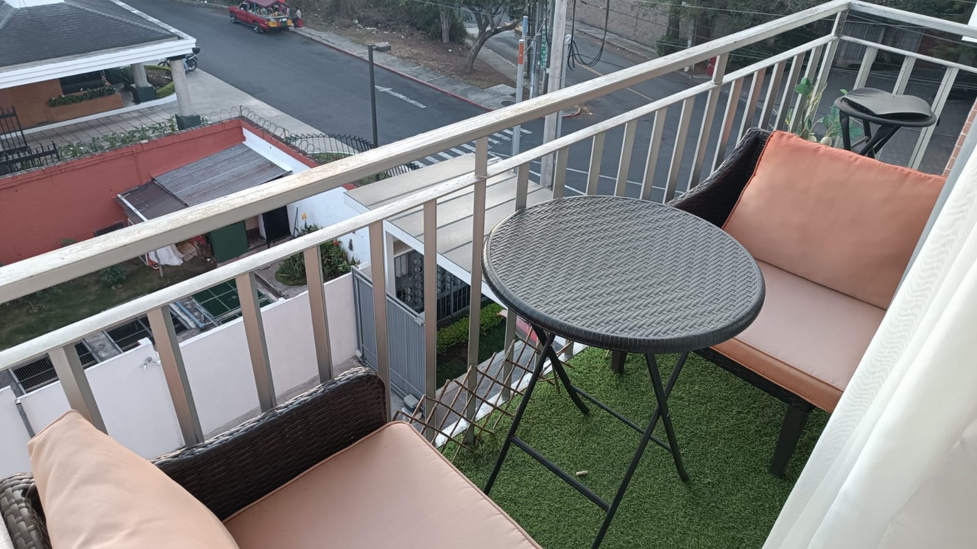 Rento/Vendo lindo apartamento en Altture Kanajuyu  zona 16 - Miniatura 9