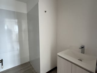 Apartamento Nuevo En Nivel Alto en Venta en Zona 10 - 4