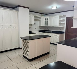 APARTAMENTO EN VENTA EN ZONA 10 SECTOR LA ESTACION