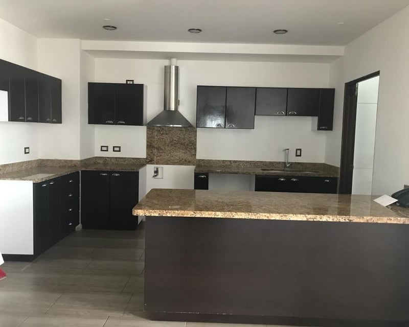 GRANADA DE CAYALA / Apartamento en Venta, zona 16