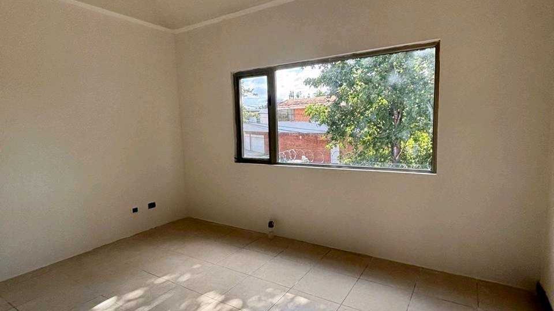 CASA VENTA/ALQUILER ???? Residencial Villas de Jacarandas de Cayalá Z.16 - Miniatura 11