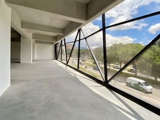 VORIAN REFORMA 383 / Oficina en renta, zona 10 - Image 1