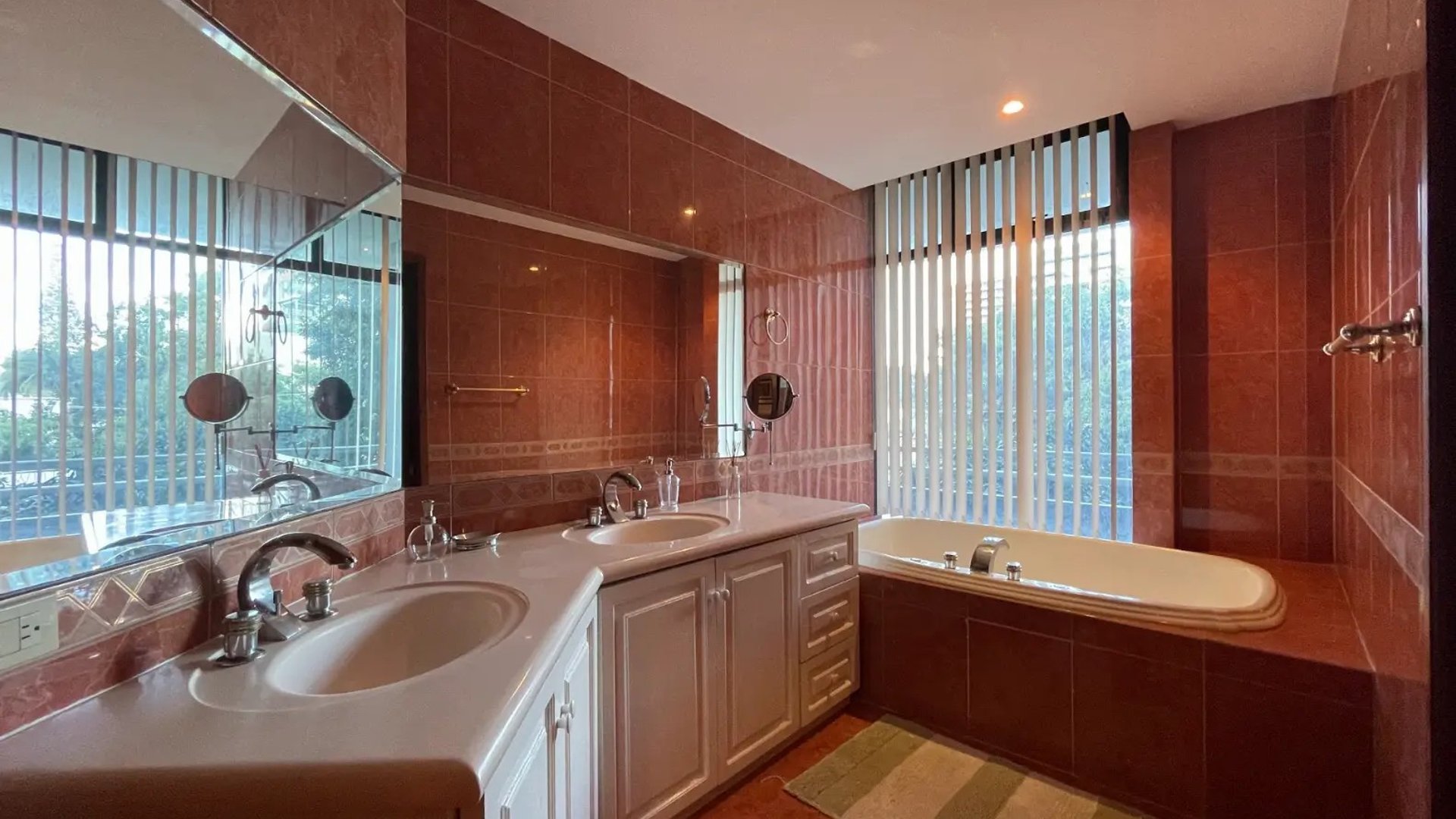 Apartamento en Alquiler Edificio L'Excellence, zona 14 N4 - Miniatura 3