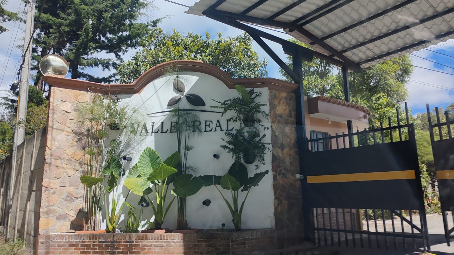 Terreno en Venta en Res. Valle Real Santiago Sac.