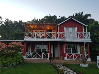 CASA EN VENTA / RENTA EN BARRIO LA COROZA, EL ESTOR, IZABAL - 2