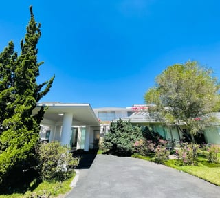 VENTA DE LUJOSA MANSIÓN CON PISCINA Y HELIPUERTO - FRAIJANES