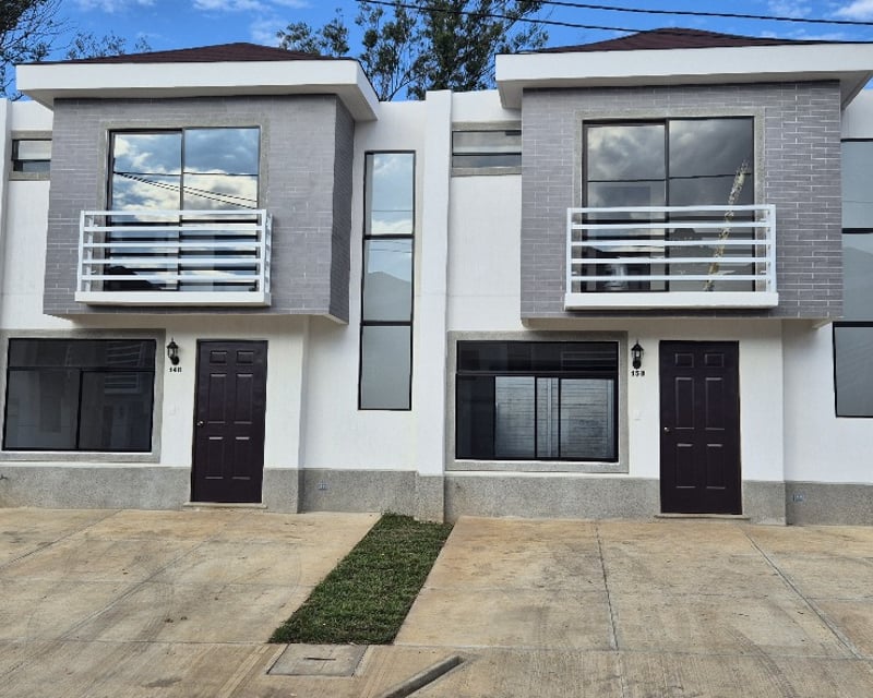 📍 CASA EN VENTA – 3 HAB+ JARDIN | CONDADO SANTA FE | KM. 30 CAES