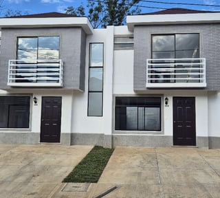 📍 CASA EN VENTA – 3 HAB+ JARDIN | CONDADO SANTA FE | KM. 30 CAES