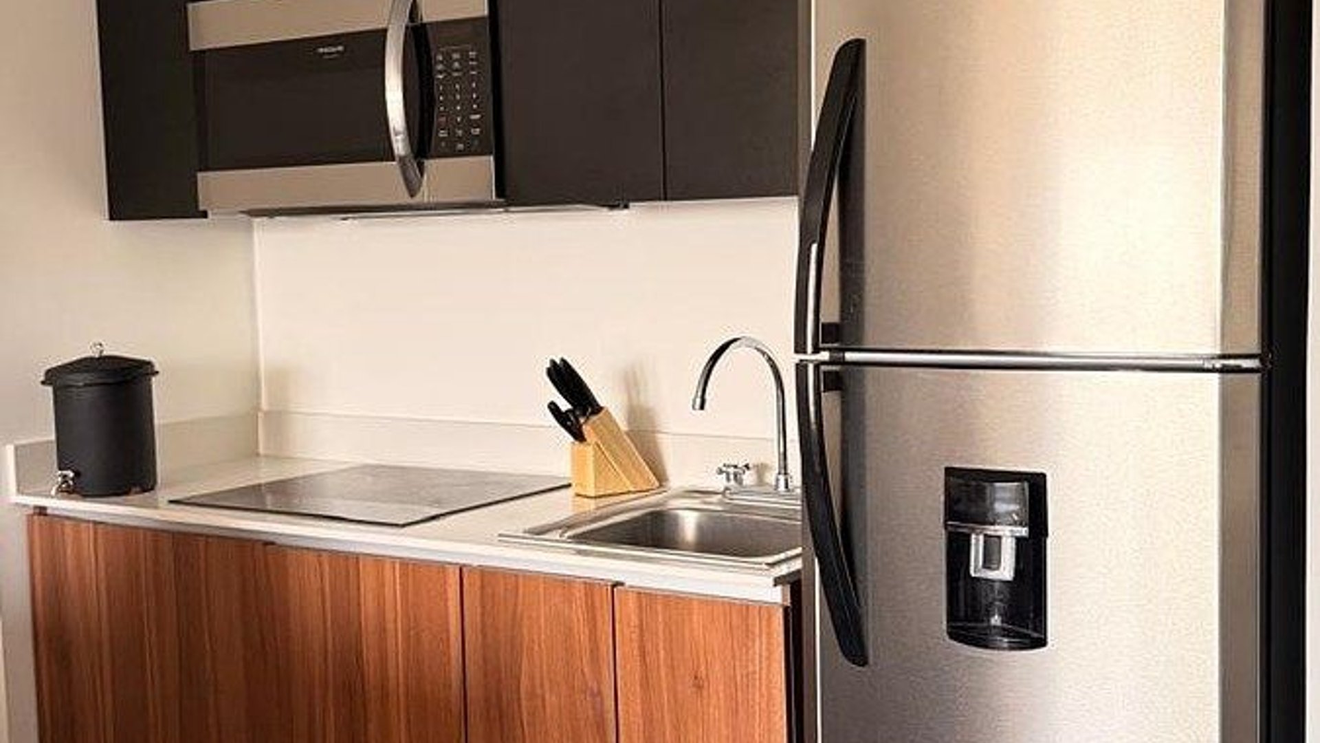APARTAMENTO EN VENTA AMUEBLADO  ZONA 14 LA VILLA - Miniatura 17