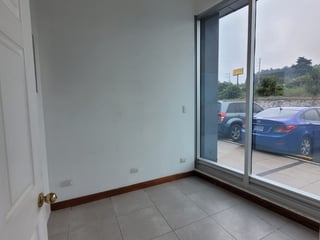 Oficina en Venta Edificio Plaza Portal del Bosque torre 1, Km. 22.5 CES - 2