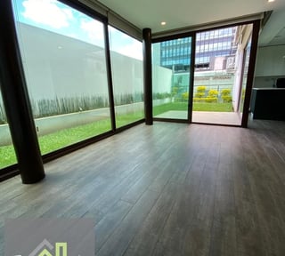 Apartamento en Venta con jardín ,  zona 10