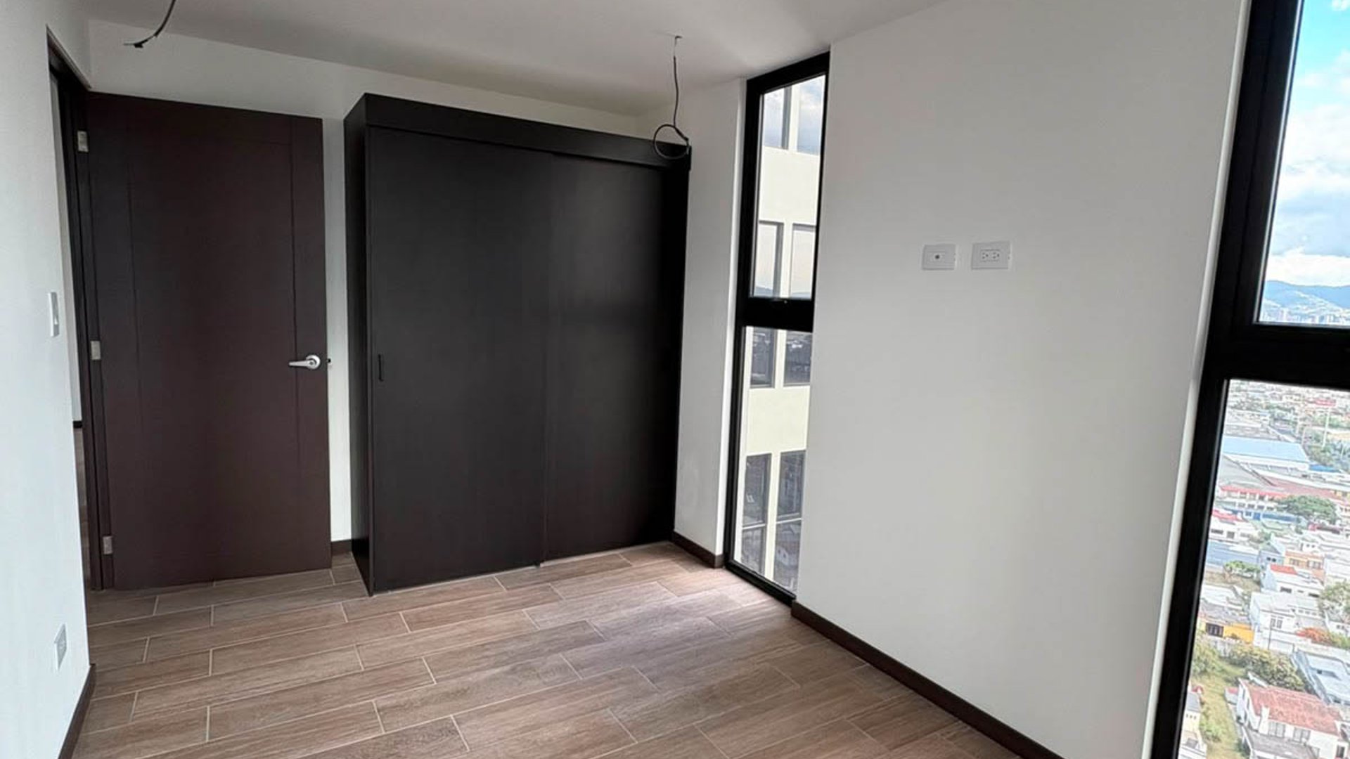 APARTAMENTO EN RENTA EN ZONA 11 MARISCAL - Miniatura 22