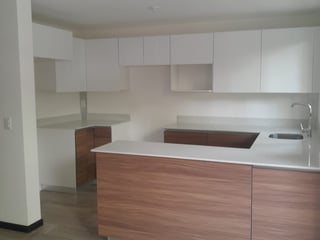 VENTA APARTAMENTOS CON JARDÍN - PLAZA SEGHERIA, ZONA 14 - 4