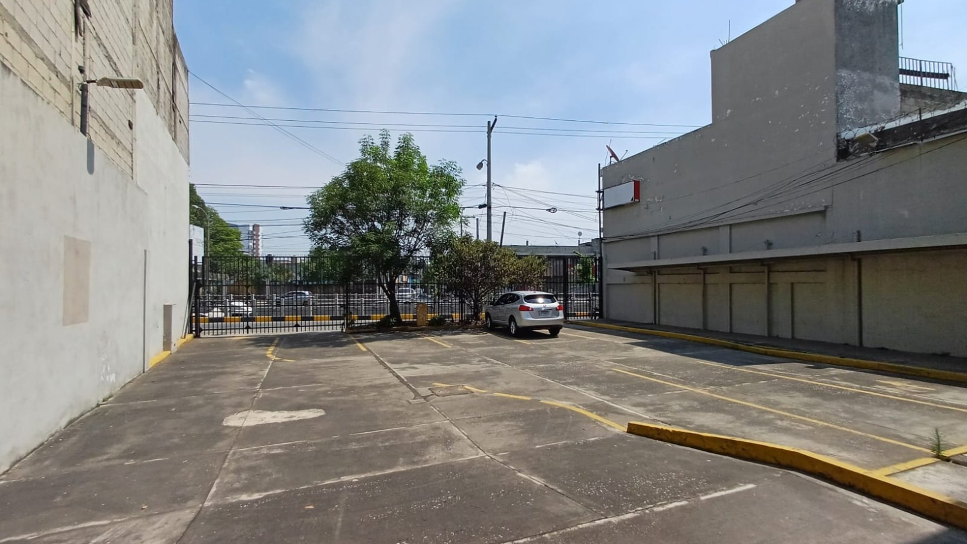 VENTA Casa Comercial Zona 6 - Miniatura 13