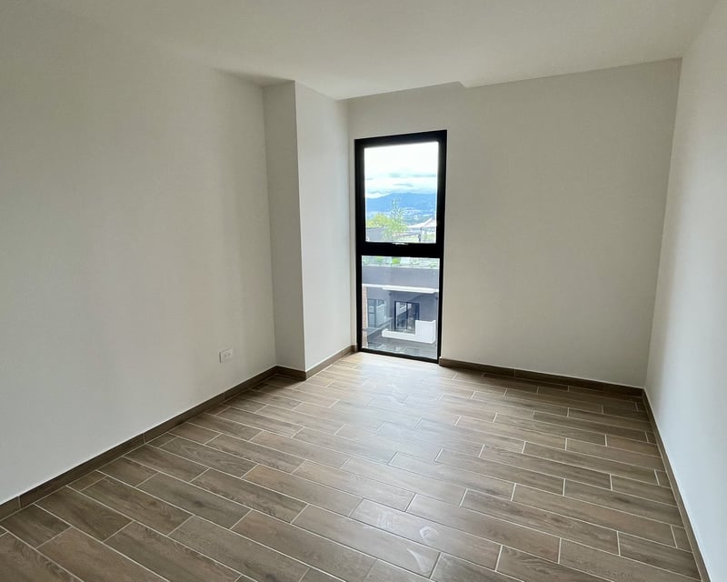 Spacious 3-Bedroom Apartment for Sale in Zona 14, Guatemala City - $390,000