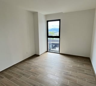 Spacious 3-Bedroom Apartment for Sale in Zona 14, Guatemala City - $390,000