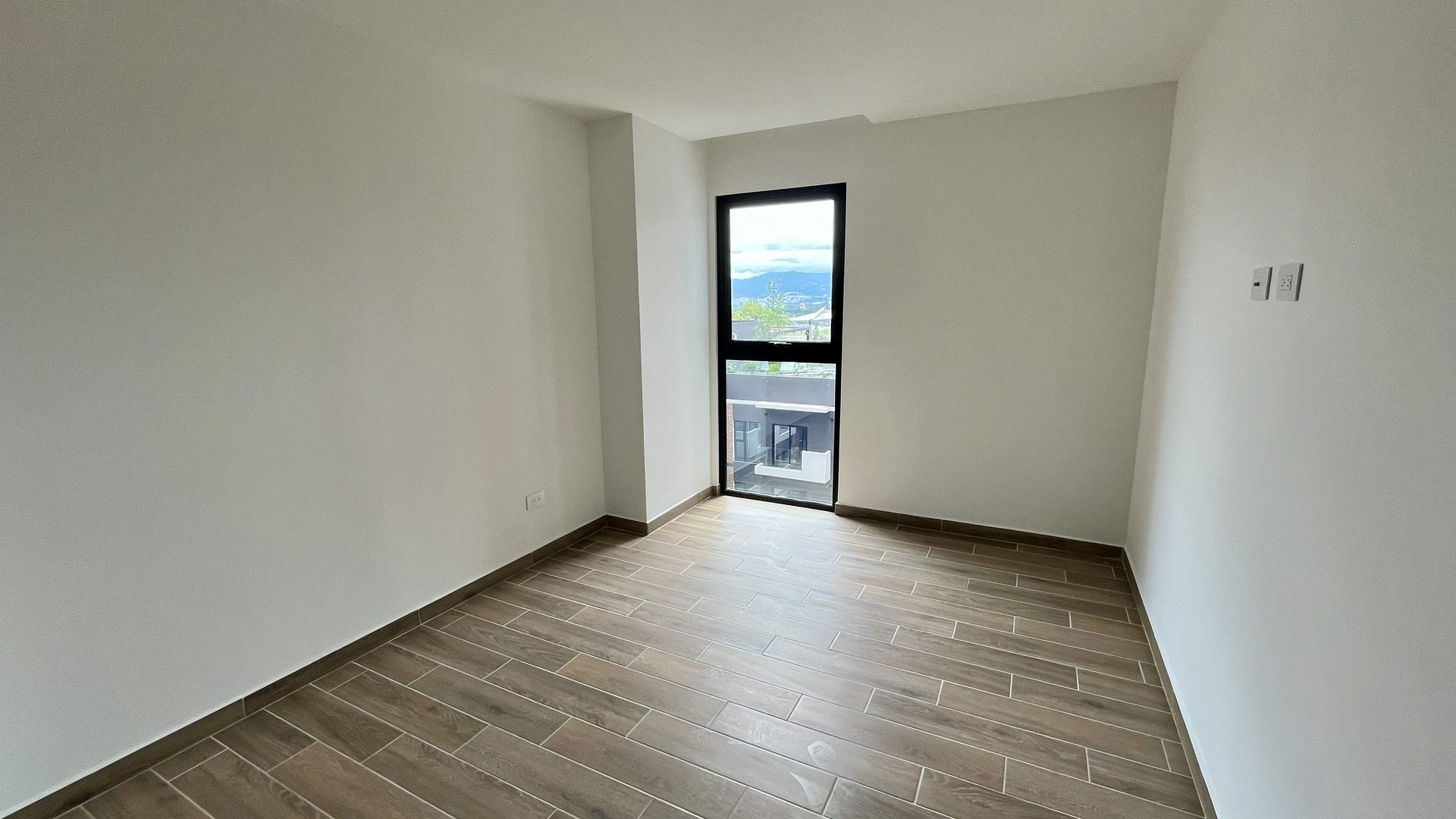 Spacious 3-Bedroom Apartment for Sale in Zona 14, Guatemala City - $390,000