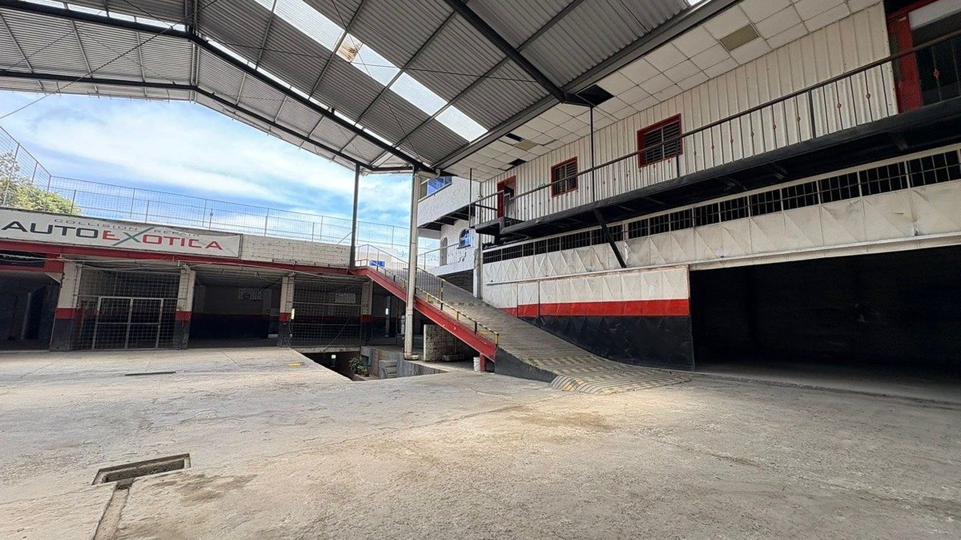 Bodega en Venta o Alquiler | Boulevard Sur, San Cristóbal - Miniatura 5