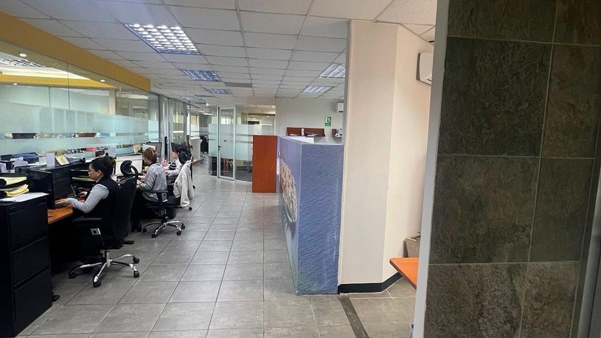 Oficina en venta, Zona 10 - Miniatura 7