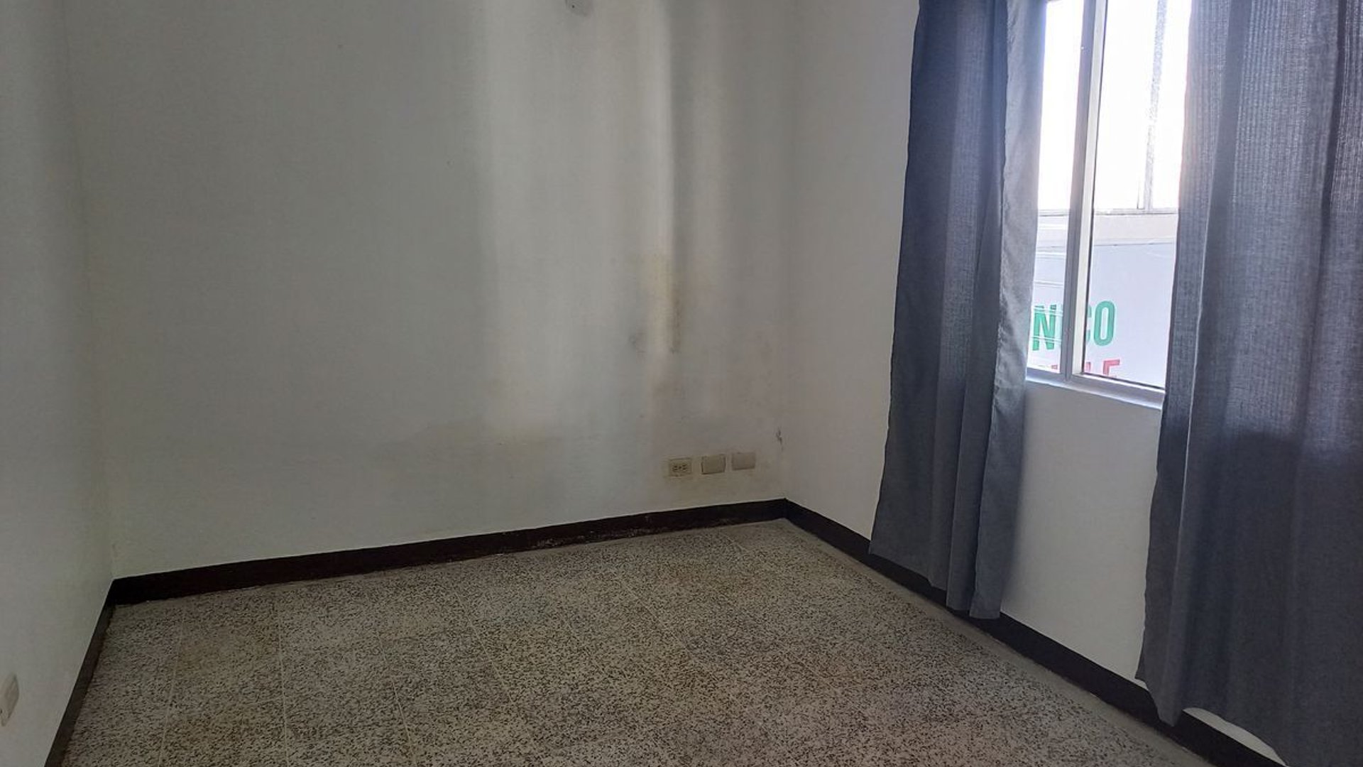 OFICINAS EN ALQUILER EN ZONA 3 LO DE BRAN - Miniatura 12
