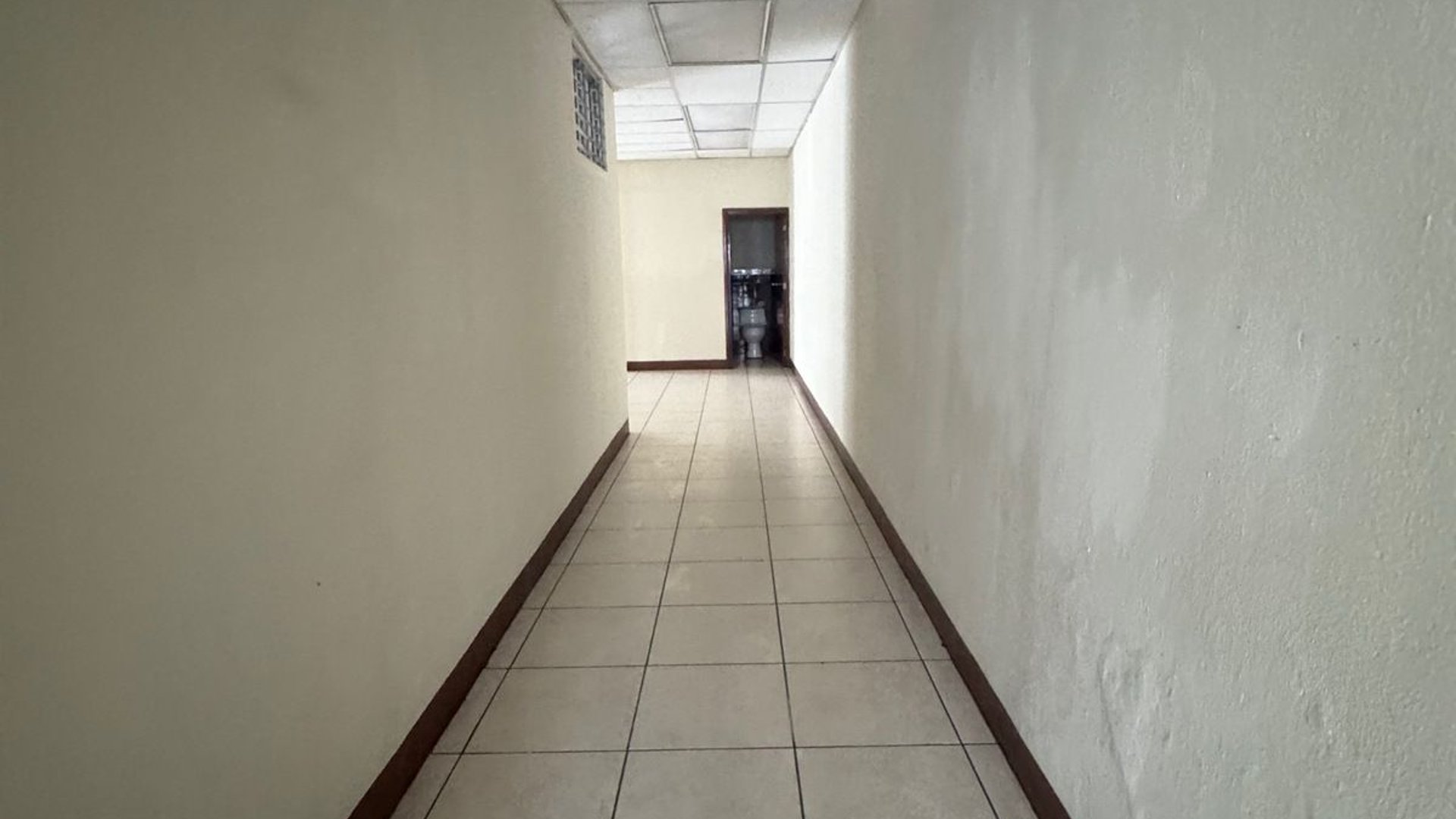 Edificio en Venta / Renta zona 4 - Miniatura 31