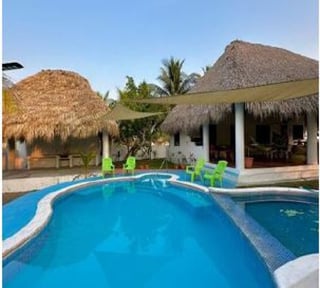Casa en venta en Monterrico Santa Rosa Guatemala