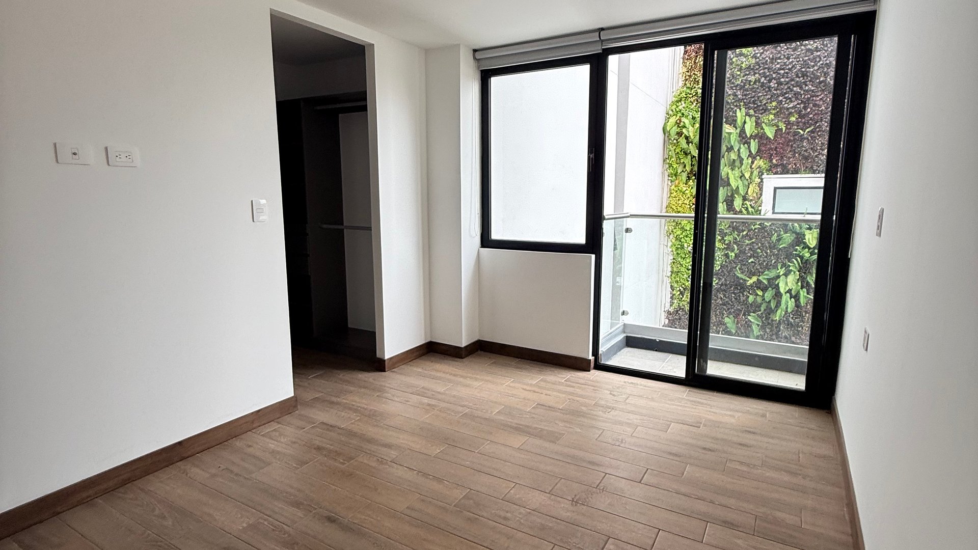Hermoso apartamento en renta edificio boutique zona 15 - Miniatura 3