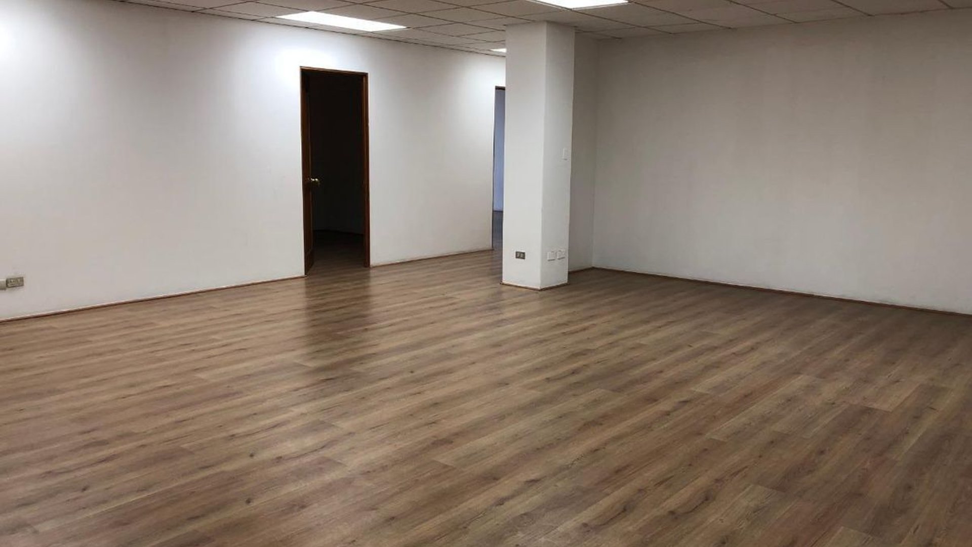 Edificio en ALQUILER en zona 10 - Miniatura 4