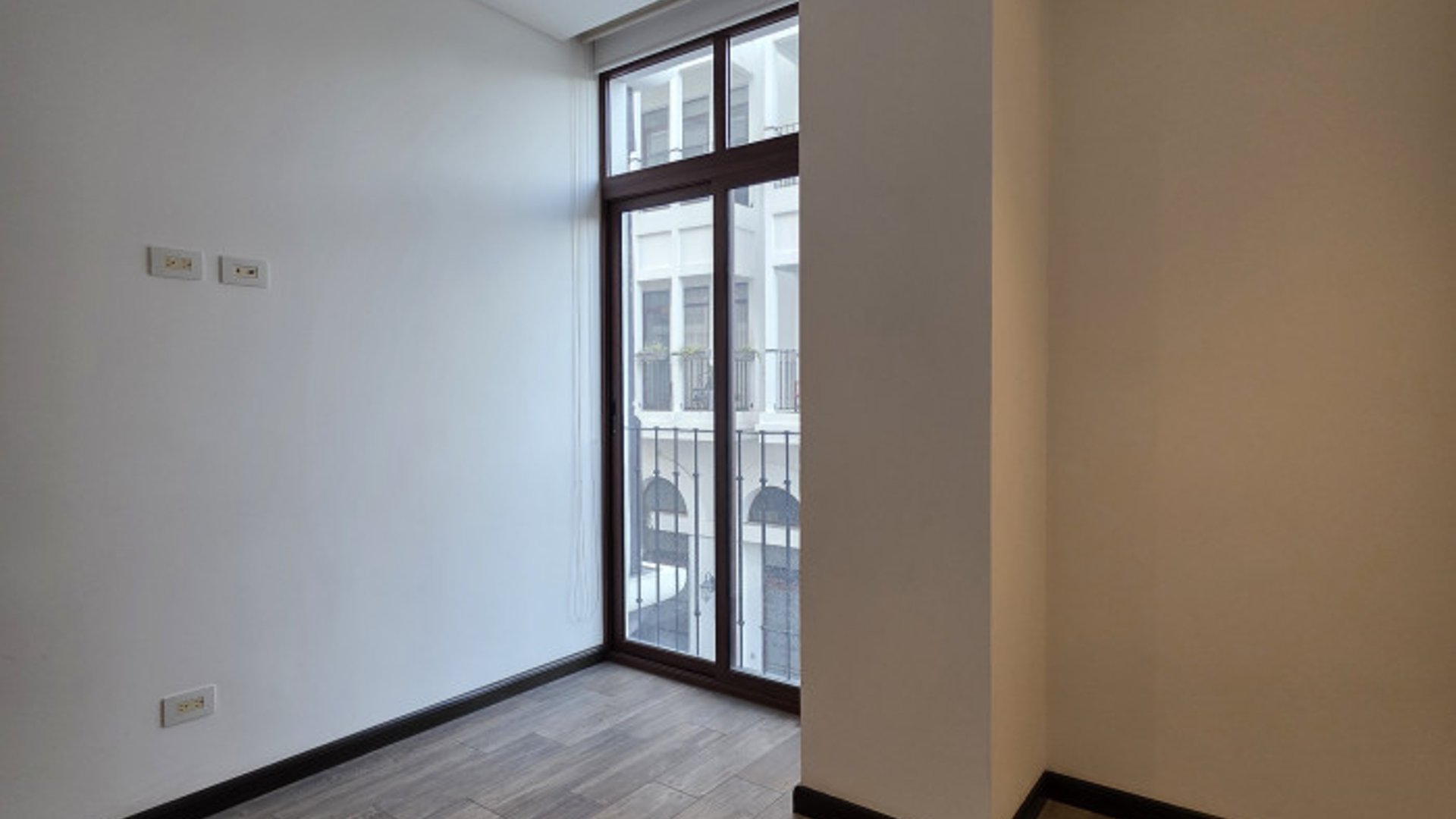 Apartamento amueblado en Alquiler Lirios de Cayala Z.16 - Miniatura 17
