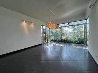 Venta de hermosa casa + Apartamento | Encinos de Cayalá Zona 16 (C) - 3