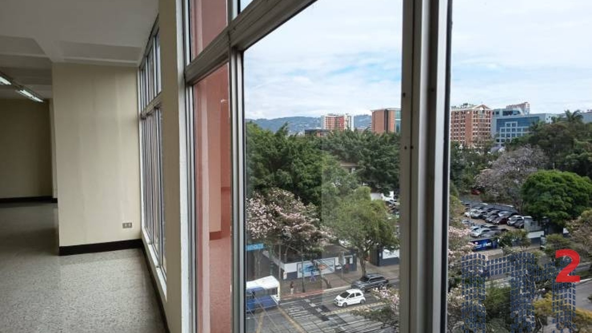 Oficina en Renta, Zona 09 (R10312) - Miniatura 3