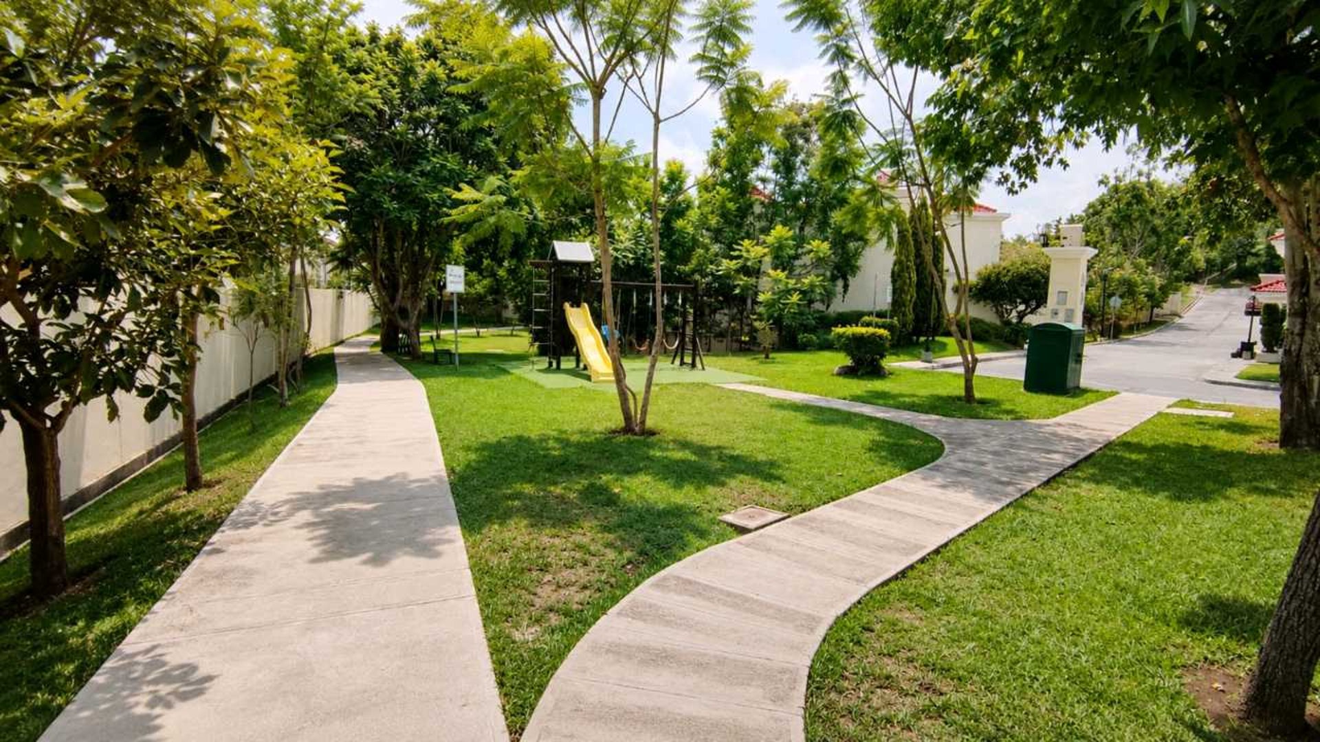 CASA EN VENTA ???? Condado San Nicolás, Mixco - Miniatura 14