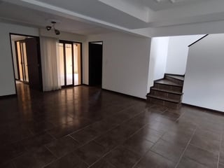 📍 CASA EN RENTA Y VENTA – CUMBRES DE LA ARBOLEDA | KM 21.5 CAES - Image 5