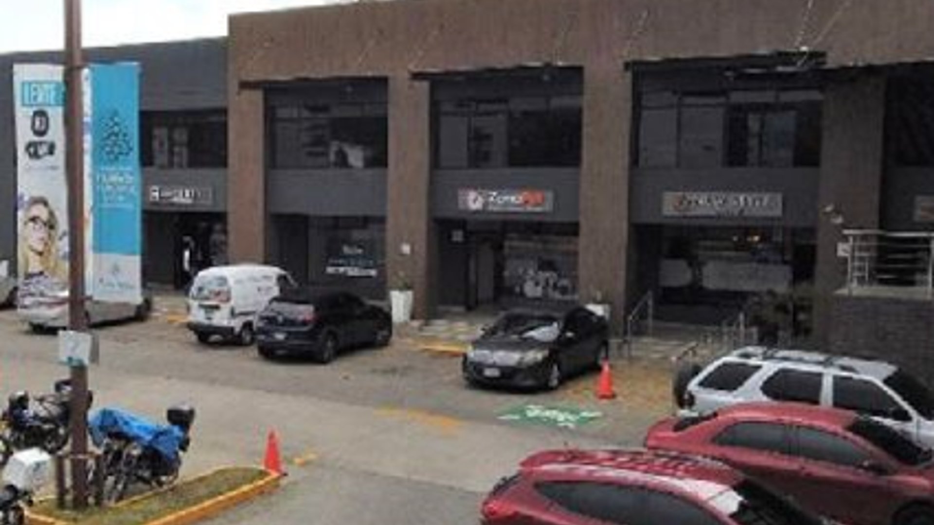 Local en Renta Plaza Pinabetes Express San Jose Pinula