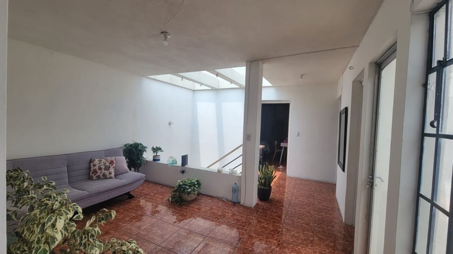 VILLA LINDA 2 / Casa en renta , zona 7 - Miniatura 3