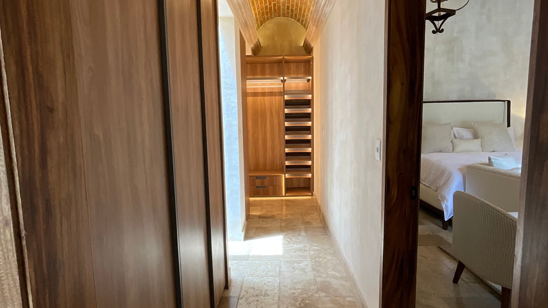 HERMOSA CASA EN VENTA DENTRO DE CONDOMINIO PASEO ANTIGUA - Miniatura 16