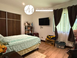 Apartamento en Venta de 3 Dormitorios en zona 10 - 5