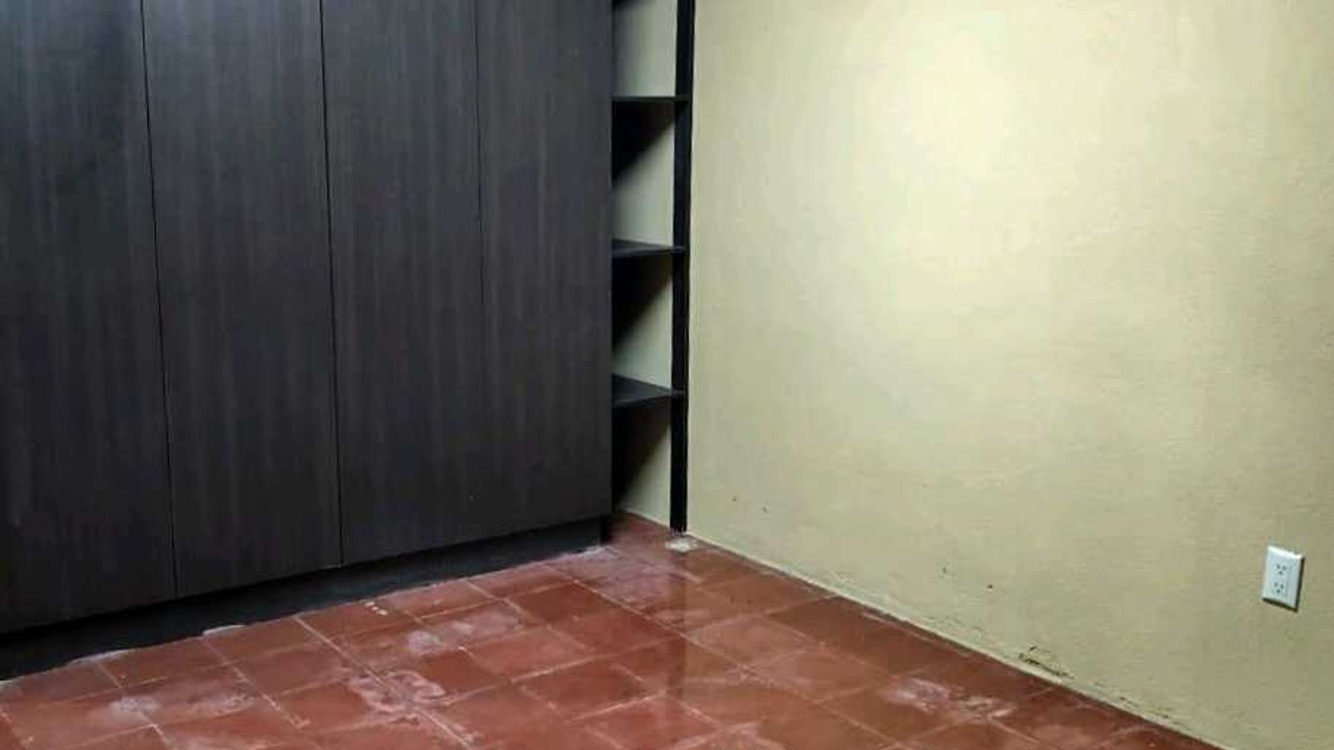 CASA EN VENTA ???? Jardines de Tikal 3, Zona 7 - Miniatura 7