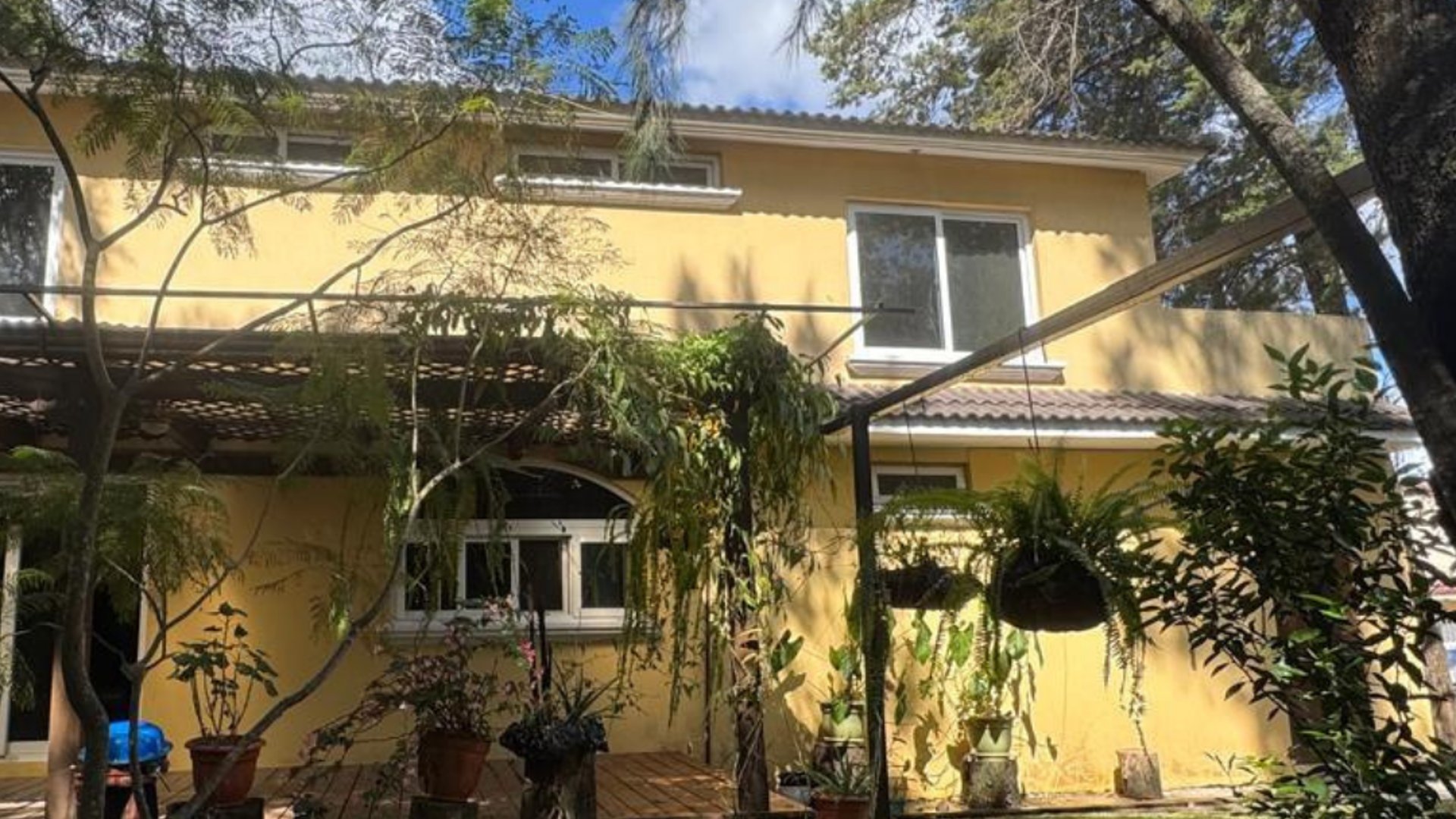 VENTA DE CASA EN VILLAS DEL NORTE, ZONA 17 - Miniatura 2