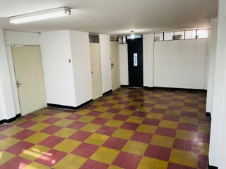 ALQUILER DE EDIFICIO EN EXCELENTE ÁREA COMERCIAL - ZONA 05 - 4