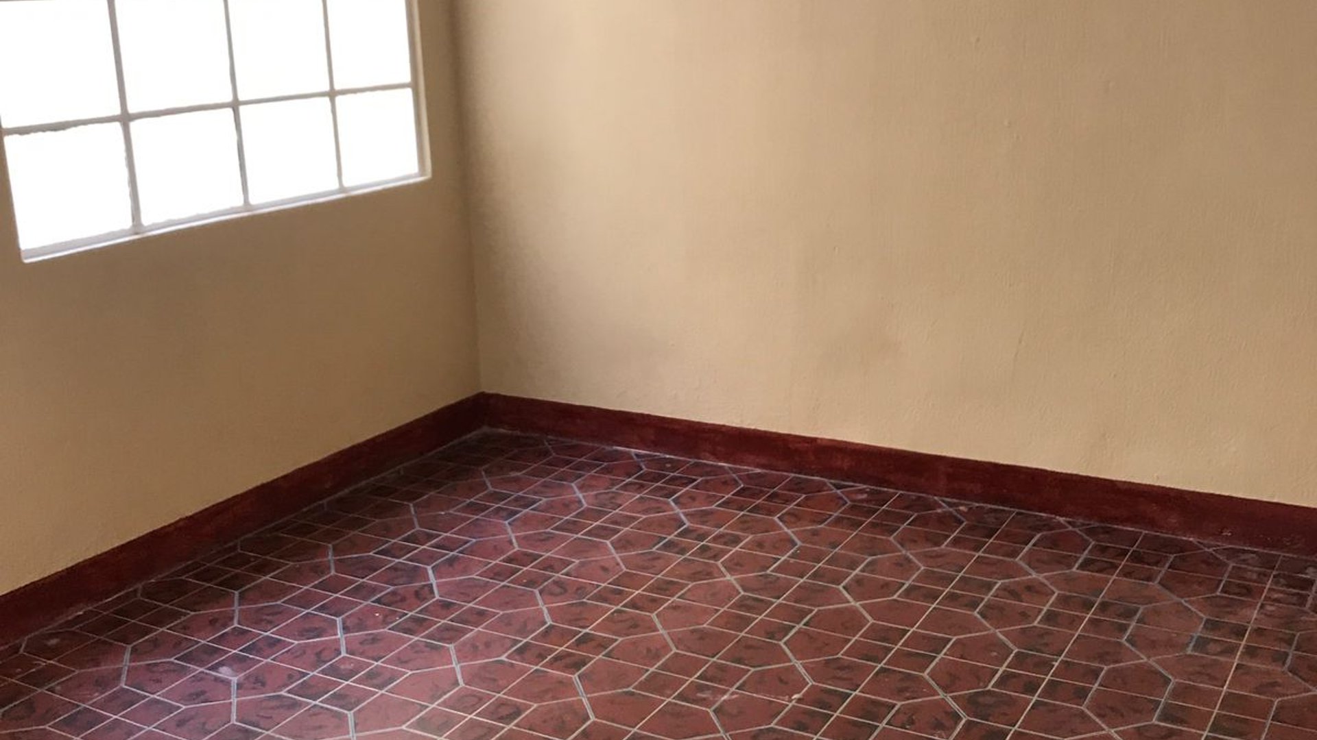 Casa de 4 habitaciones en alquiler, zona 1 - Miniatura 13