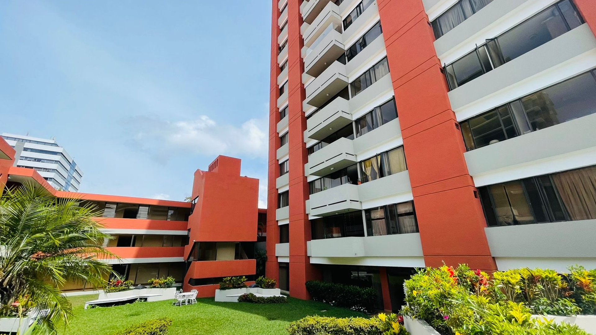 ALQUILER DE AMPLIO APARTAMENTO - VILLA REAL, ZONA 10 - Miniatura 16