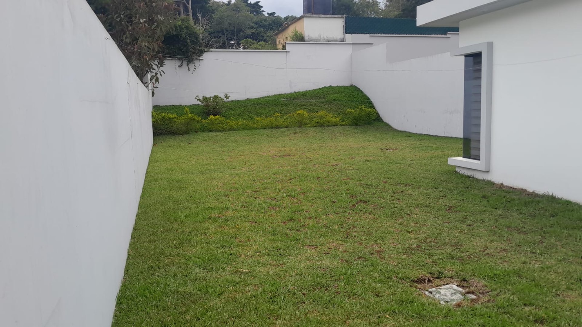 Hermosa Casa de 1 Nivel - Miniatura 3
