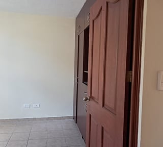 Casa en Venta Recidencial Entre Encinos Mixco