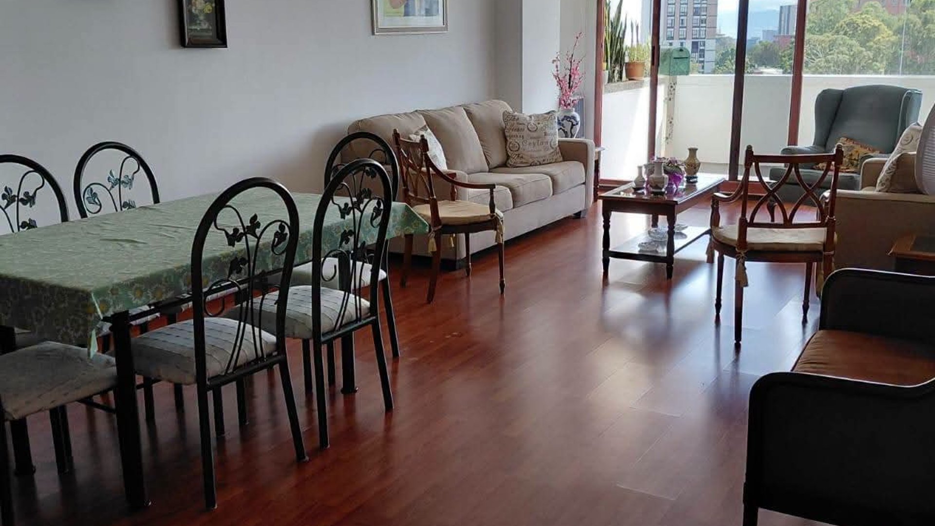 Bello Apartamento en Venta Zona 15 - Miniatura 2