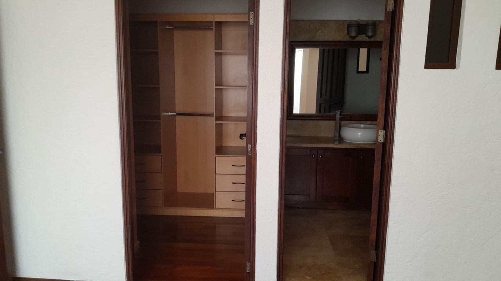 Apartamento en renta en Edificio el Parque VH 1, zona 15 - Miniatura 15